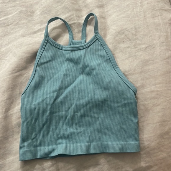 Aritzia TNA Light teal size medium workout set - crop top and spandex shorts - Picture 6 of 6